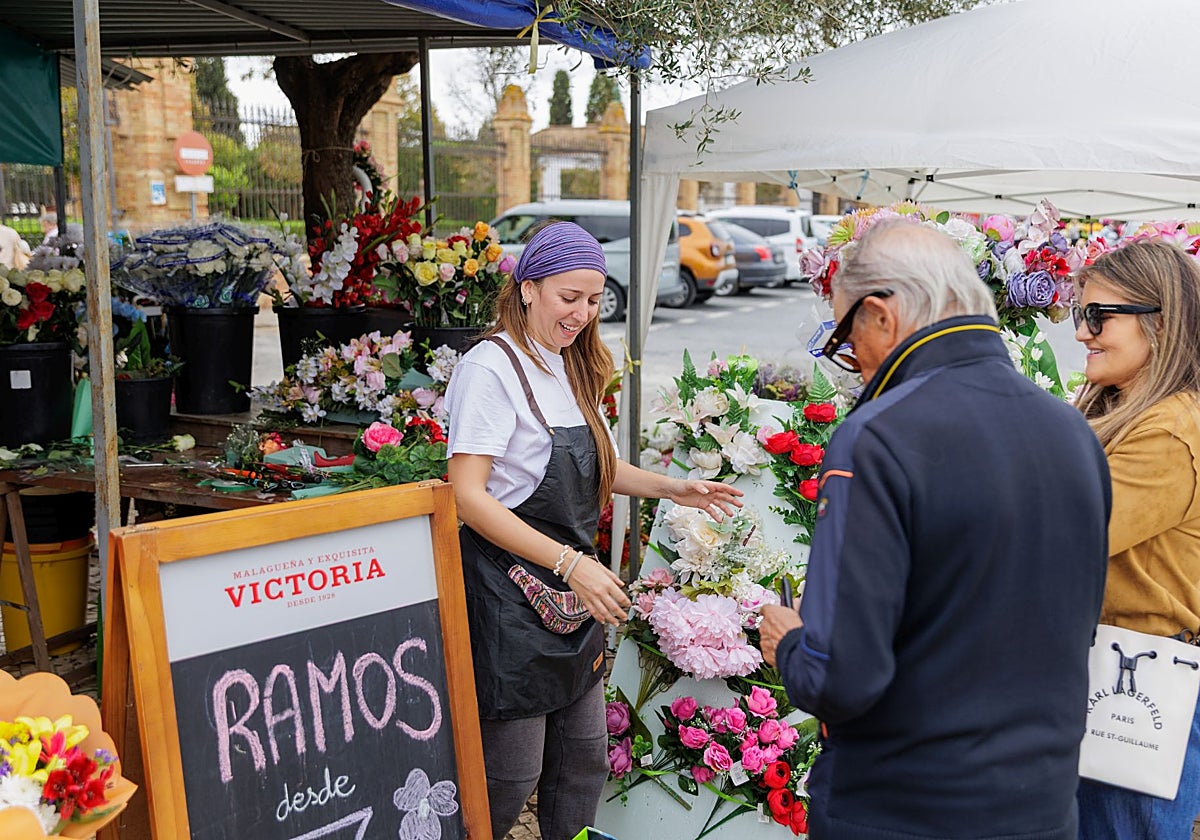 Puesto de Flores El Acebuche, en el Cementerio de Huelva