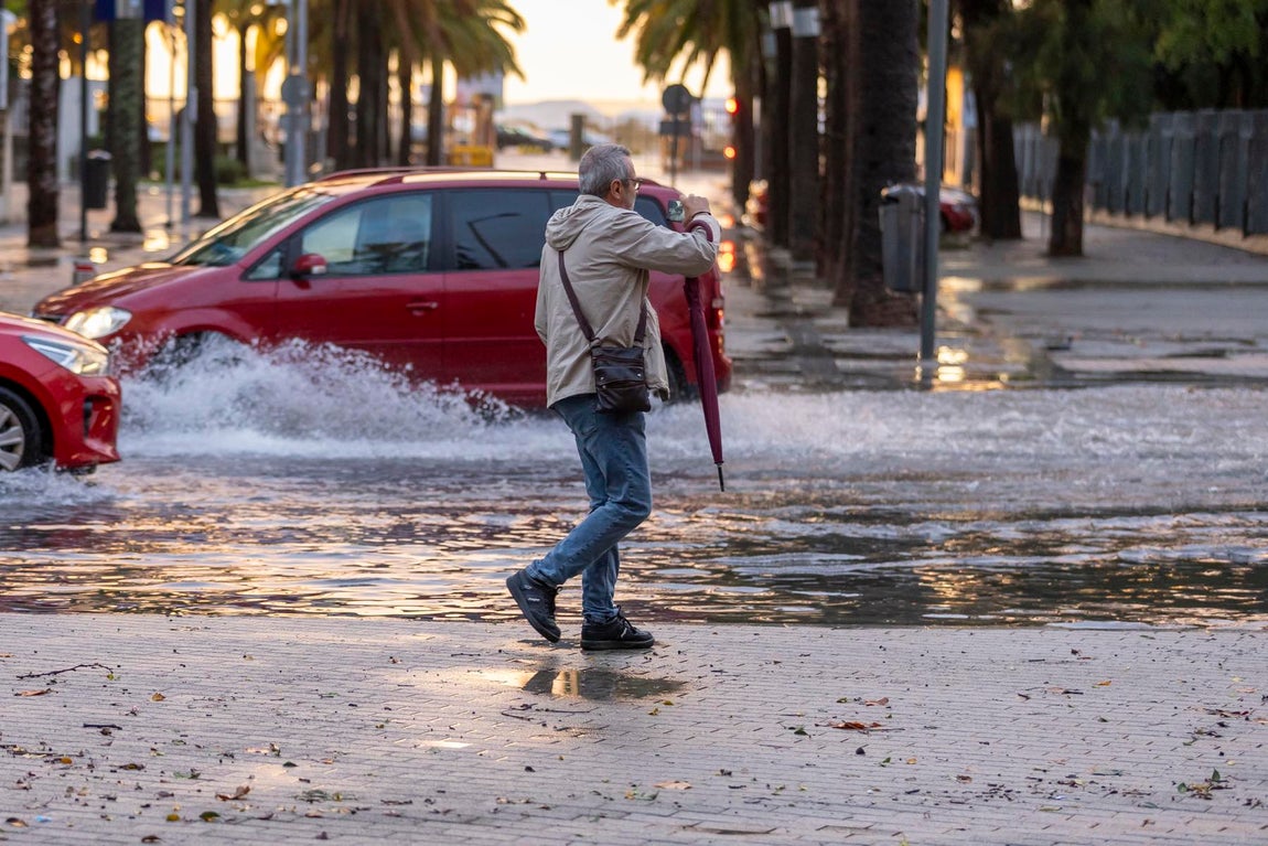 Las inundaciones de la borrasca Claudia en Huelva capital, en imágenes