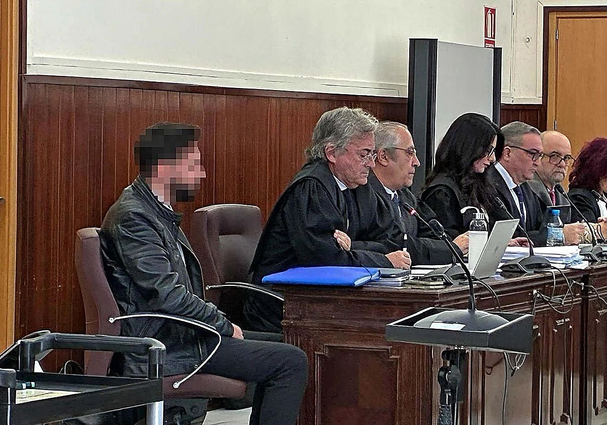 El acusado en la primera sesión del juicio que arrancaba esta semana en la Audiencia de Huelva