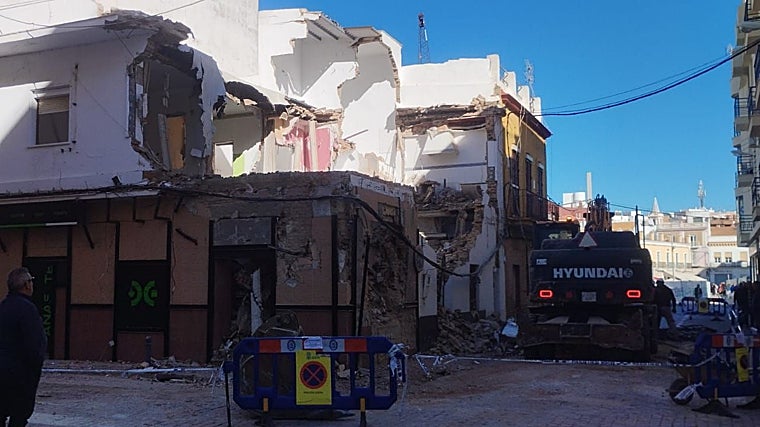 Continúan las demoliciones en la zona del antiguo Mercado del Carmen de Huelva para levantar la futura Plaza Mayor