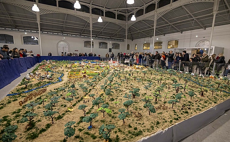 Imagen principal - Así es el Belén rociero de Playmobil más grande del mundo que se puede visitar desde este miércoles en Huelva