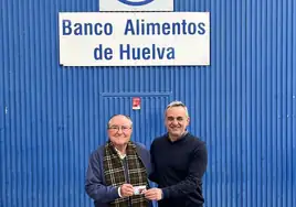El Banco de Alimentos de Huelva recibe tarjetas de combustible donadas por la Fundación Cepsa