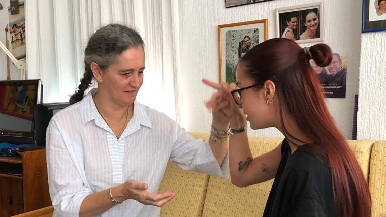 Marisol Brioso y Alba (Guía Intérprete en ASOCIDE Huelva)