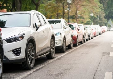 Los siete pasos de la DGT para aparcar bien a la primera y sin hacer muchas maniobras