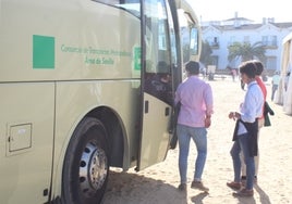 Estos serán los horarios de los autobuses durante la Romería del Rocío 2023