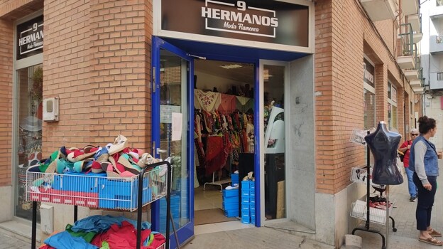 Tienda de 9 Hermanos Moda Flamenca en el centro de Huelva