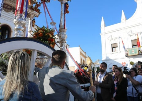 Imagen secundaria 1 - La hermandad de Cartaya camina ya hacia El Rocío