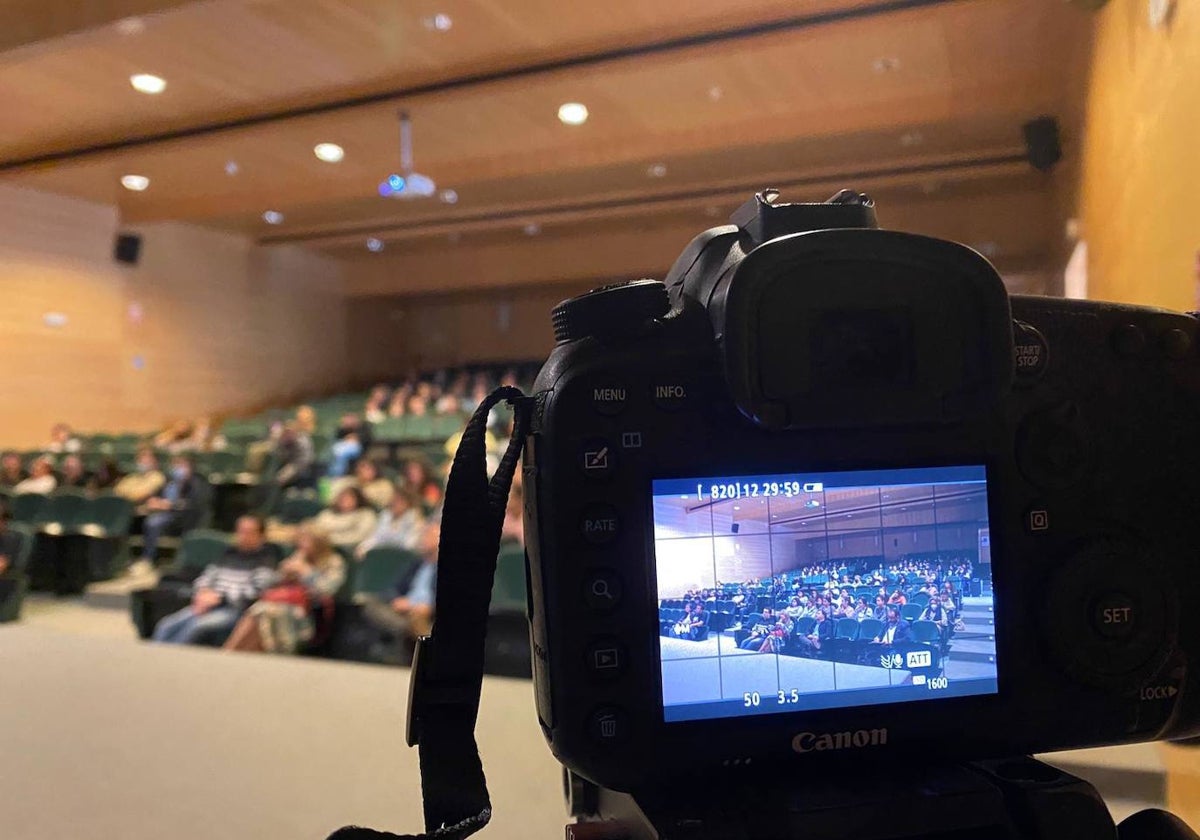 Seminario sobre periodismo en la Universidad de Huelva (UHU)