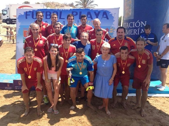 Dani Pajón gana con España el triangular de Pulpí