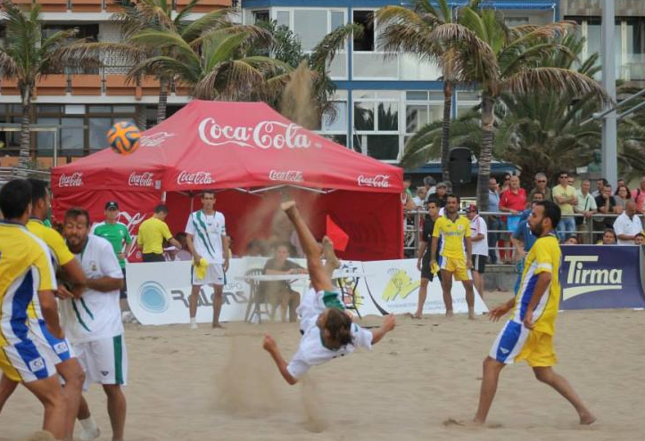 Pajón guía a Andalucía al triunfo con un doblete a Canarias (4-3)