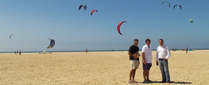 El Patronato de Turismo promociona Huelva como escenario ideal para el kitesurf