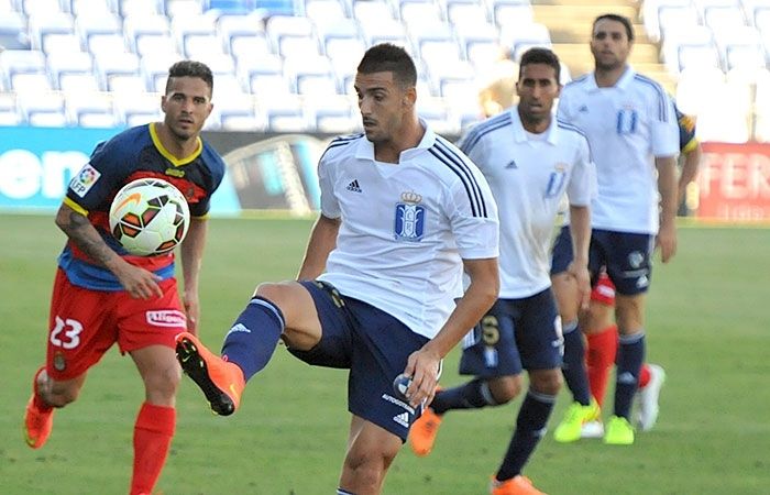 El Decano suma gol a su solidez con un doblete de Pedro Ríos ante un frágil rival (2-0)