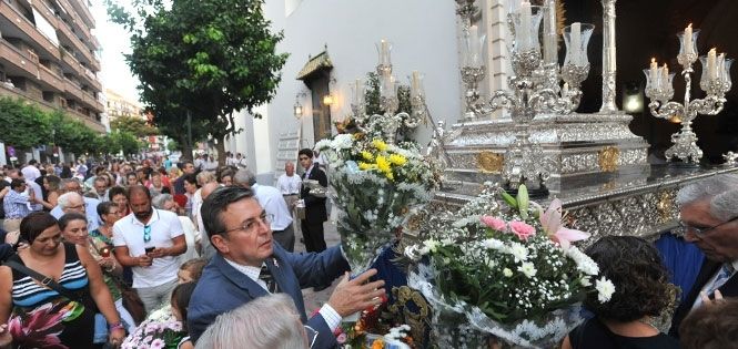 Ramos de cariño para la Patrona