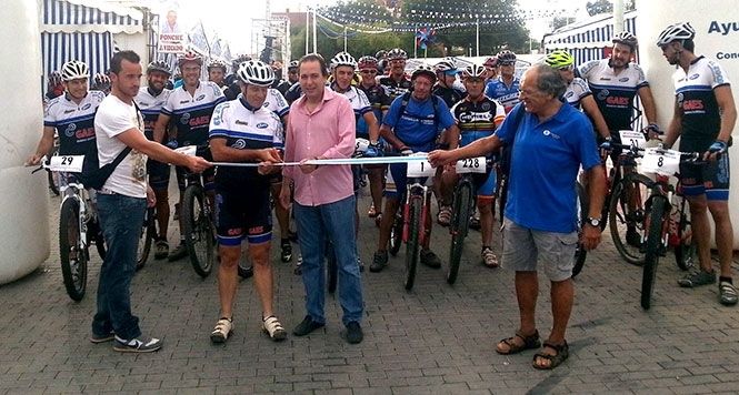 Más de 250 participantes la I Ruta Cicloturista de BTT 'Ciudad de Huelva'
