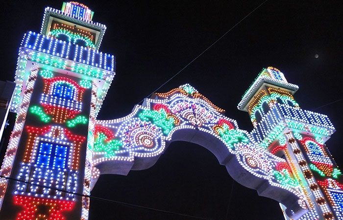 El espectacular alumbrado festivo, protagonista de la Velada de Moguer