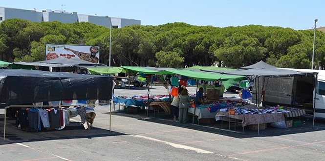 El mercadillo de Punta cambia a su horario de invierno