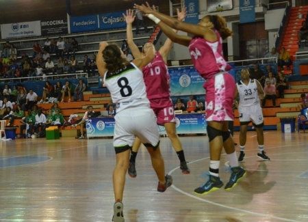 La defensa eleva al Conquero (71-57)