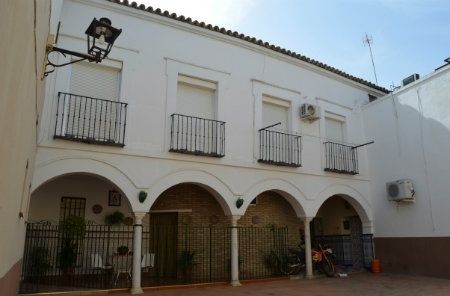 La Junta contrata obras para la rehabilitación energética de nueve viviendas en Manzanilla