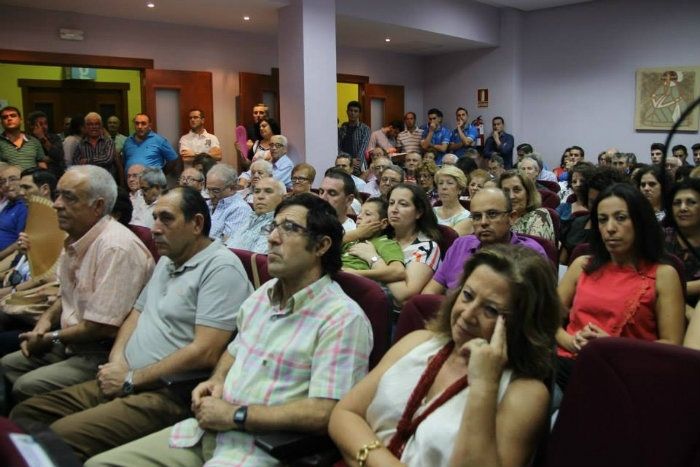 Francisco Toro y José Manuel Márquez presentan el libro que recoge los 60 años de historia del CD San Juan