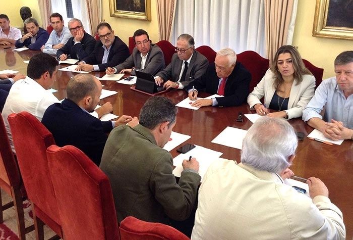 La Subdelegación se compromete con los Regantes del Condado a trasladar sus demandas al Ministerio