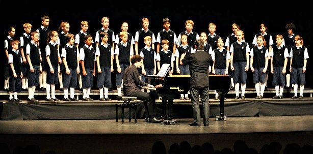 'Los chicos del coro' llegan este domingo a la Casa Colón con un repertorio 'De cine'