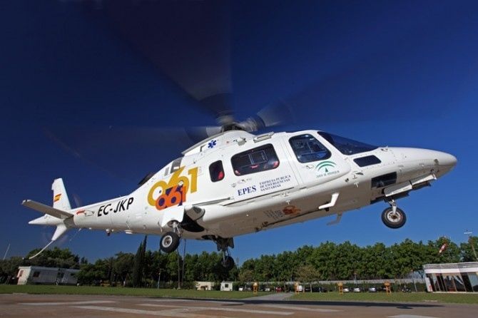 El helicóptero del 061 se activó el año pasado en 35 ocasiones para atender de emergencias sanitarias