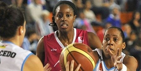 Adaora Elonu, la quinta mejor jugadora de la LF