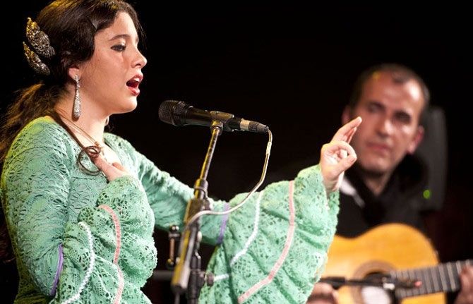 La cantaora Beatriz Romero presenta este sábado su primer disco en el Gran Teatro