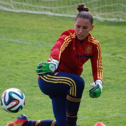 España convoca a la portera Sara Serrat para dos nuevos amistosos