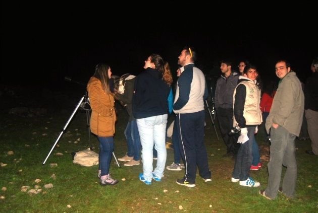 La dehesa de Los Almendrillos acogió la II Noche Astronómica del Campo de Tejada