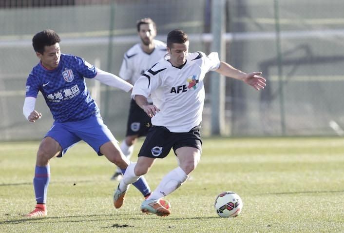 Edu Moya ficha por el Lusitans de Andorra y Alain Nef amplía su contrato con el Zurich