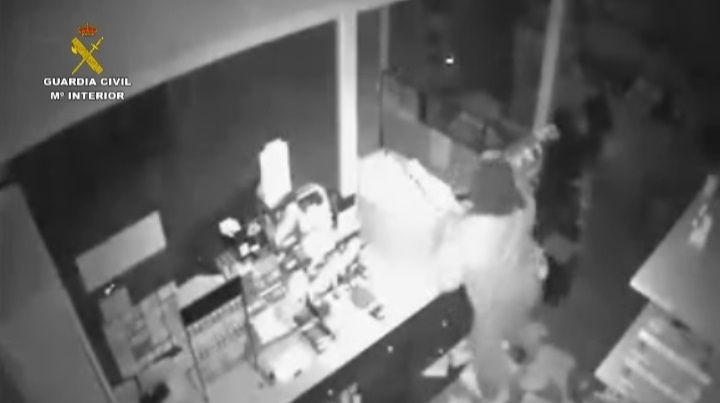 Desarticulada una red que había cometido 84 robos en estancos y estaciones de servicio
