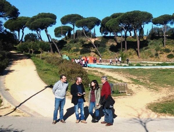 IU apuesta por dinamizar el Parque Moret con un espacio escénico, un jardín botánico y una ruta arqueológica