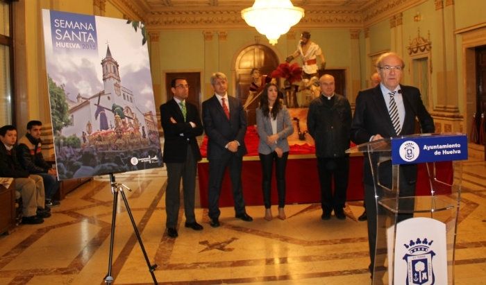 El Ayuntamiento de Huelva reparte este miércoles 6.000 ejemplares de su libro de Semana Santa