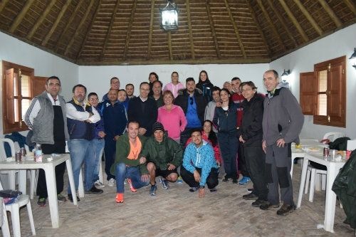 Los presos de Huelva caminan desde El Rocío hasta Hinojos