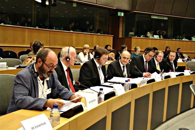 IU apoya a Yolanda Cabezas en el referéndum sobre el proyecto de restauración de los fosfoyesos