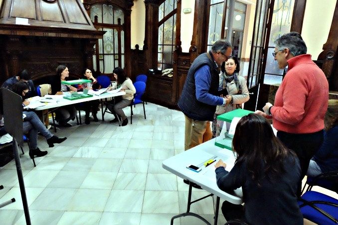 Huelva, la provincia más madrugadora en la constitución de las mesas electorales