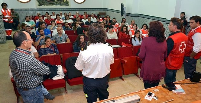 Rescates en altura y excarcelación de víctimas de accidentes de tráfico centran las Jornadas de Atención en Emergencias