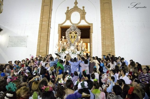 La Cruz de Arriba de Rociana celebra sus fiestas grandes