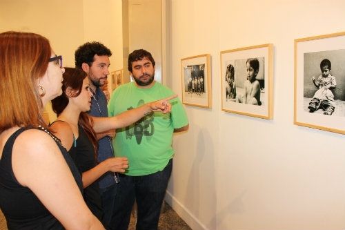 La exposición fotográfica ‘Prójimos’ muestra la experiencia del voluntariado en Perú y Marruecos
