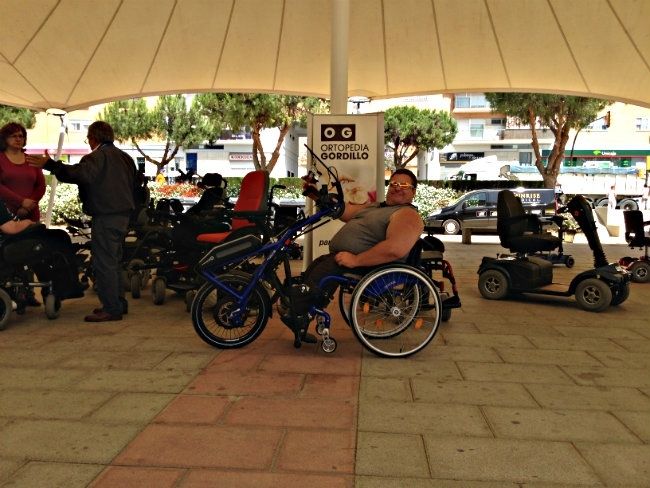 'Sanicor Power Days' ofrece a los onubenses los últimos modelos de alta gama de sillas eléctricas del mercado