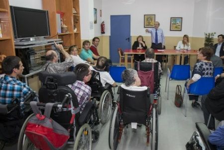 Pedro Rodríguez se compromete a seguir reforzando la ayuda a domicilio municipal