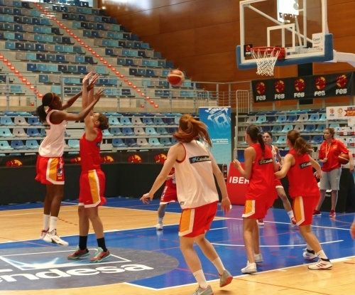 Australia, potente primera piedra de toque para España en Huelva