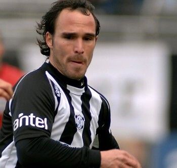 El uruguayo Danilo Peinado será el '9' del Recre