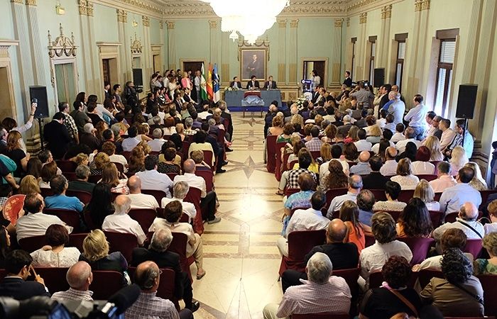 El runrún: ¿Qué hacía Rodri durante la investidura?