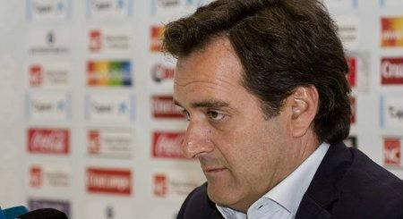 Antonio Martín dice que Pablo Comas quiere aceptar la oferta del grupo hispano-mexicano 'sin reparo y desde el primer momento'