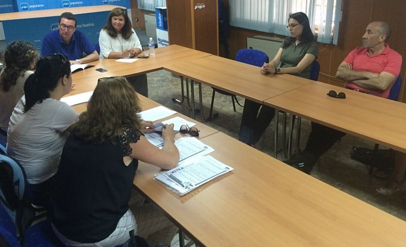 Los profesores de FP piden que se les permita seguir trabajando mientras consiguen la acreditación necesaria