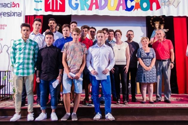 El Colegio Salesianos clausura el curso y entrega su primera mención 'Amigo de Don Bosco'