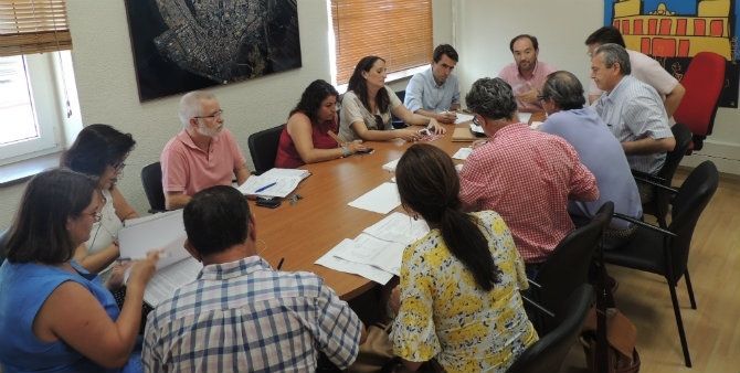 El 7 de enero y los días 12, 13 y 16 de mayo serán no lectivos para colegios e institutos de Huelva