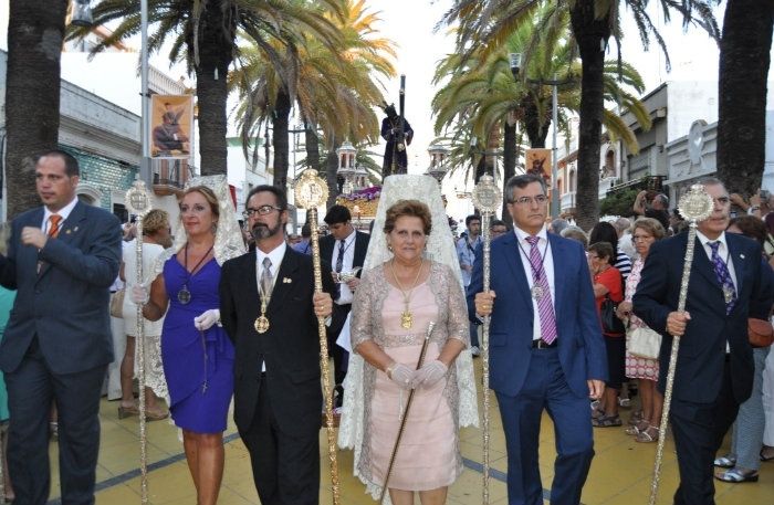Una procesión extraordinaria cierra los actos del 75 aniversario de Gran Poder de Isla